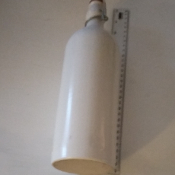 White Ceramic Bar Accessory Bottle - Picture 4 of 5
